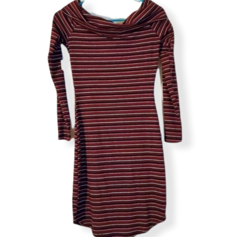 Long sleeve boat necked sweater dress - New
